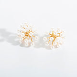 South Korea's hottest Earrings fashionable cute flower ear nails sweet earrings Metal style earrings suitable for women